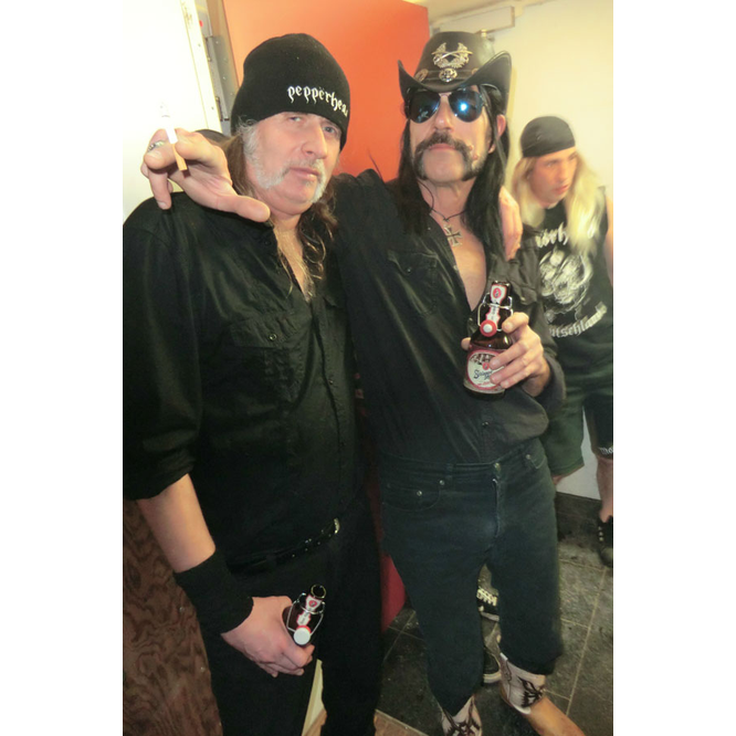 07.01.2017 | Aschaffenburg, JuKuz (Lemmy Kilmister Memorial)
copyright 2017 Uwe Becker